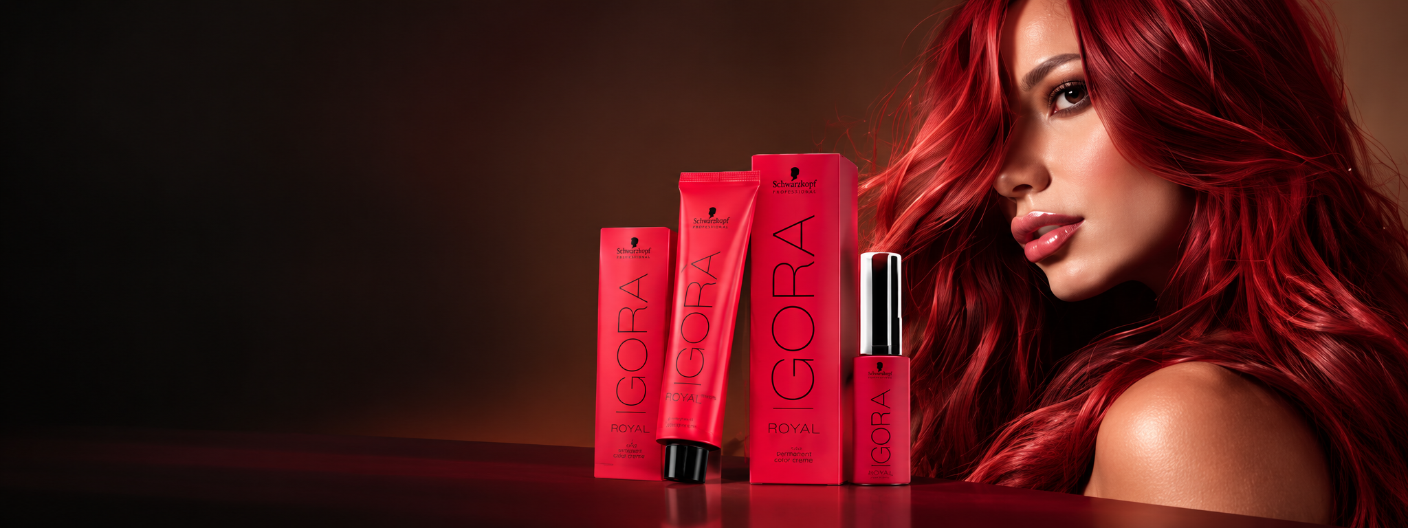 Productos Igora y modelo con cabello rojo intenso